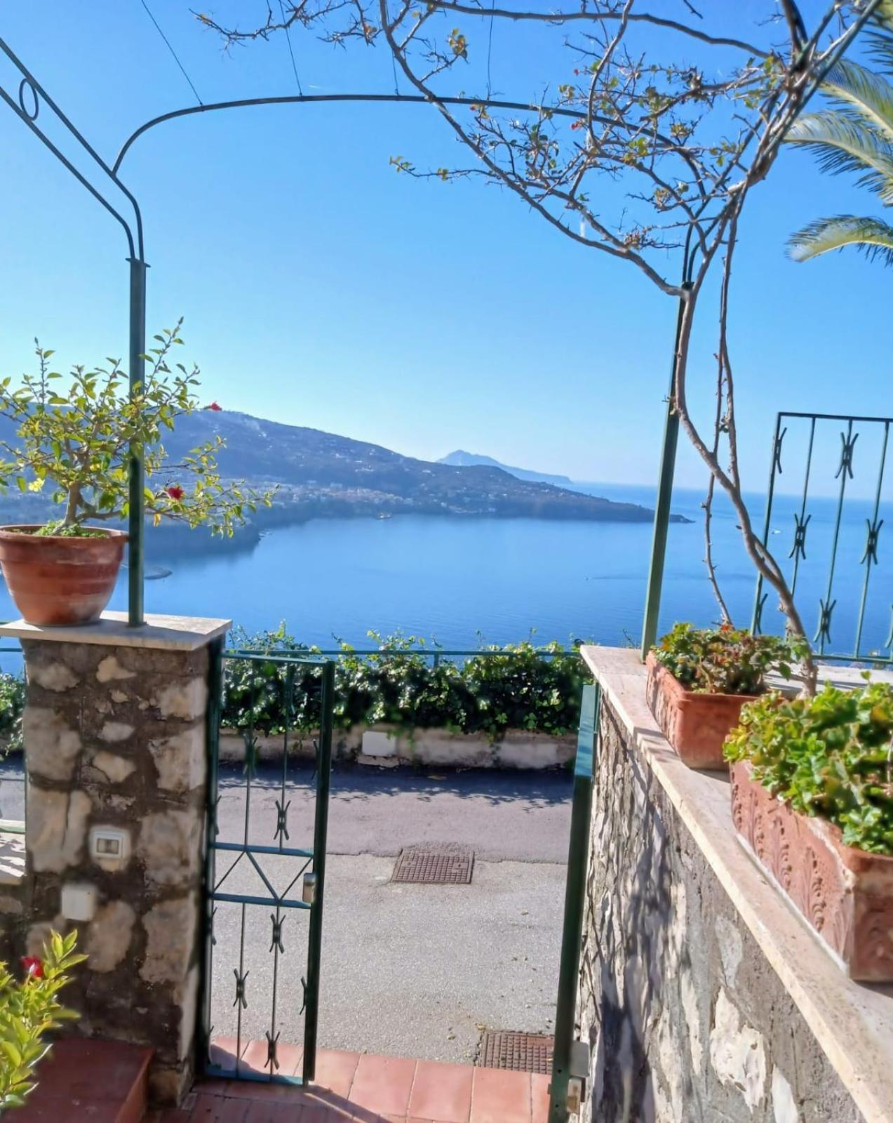 Bed and Breakfast Giardino 21 Marzo à Vico Equense Extérieur photo